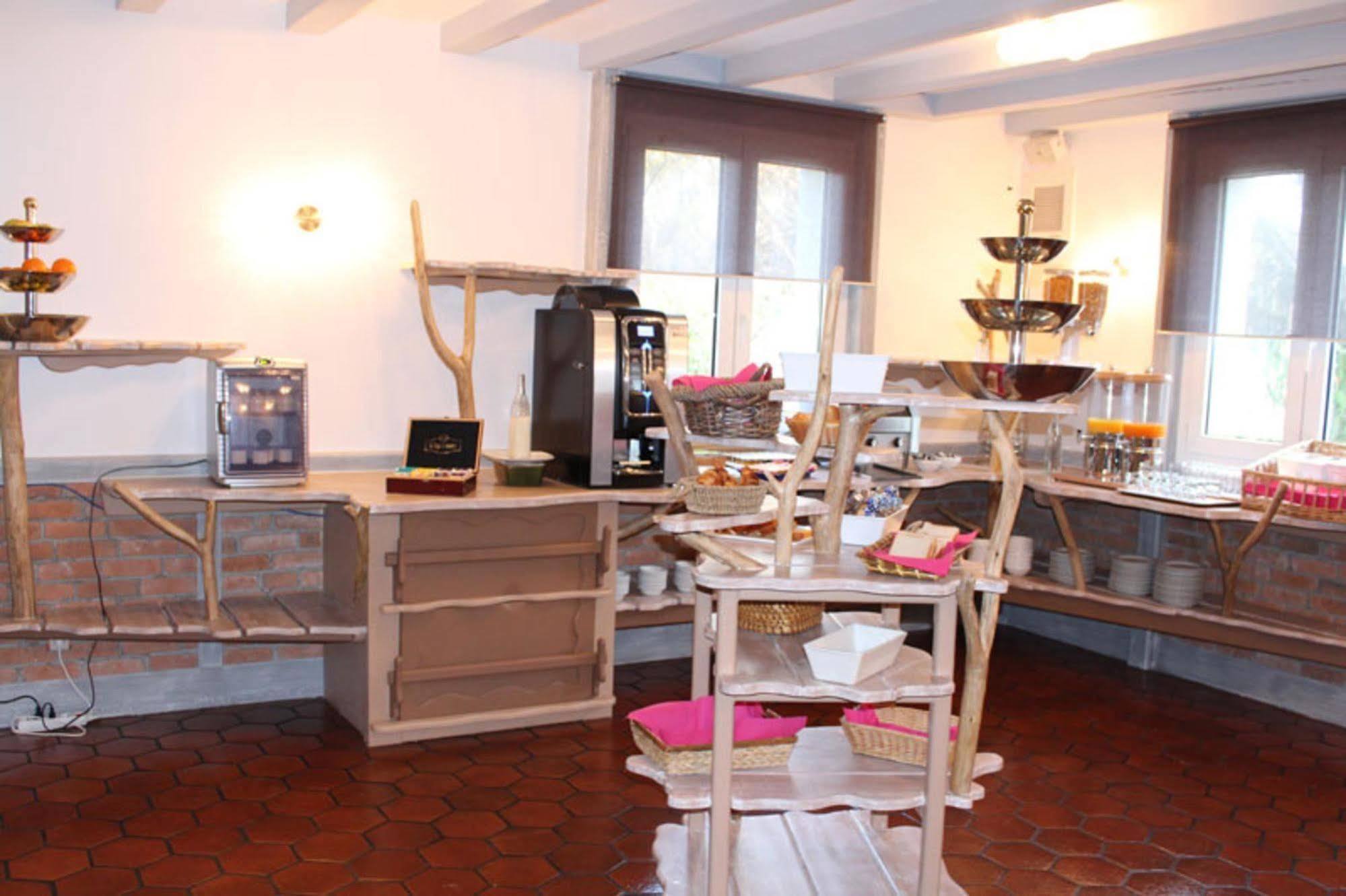 Auberge La Tomette, The Originals Relais Vitrac  Екстер'єр фото